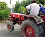 Kisan Andolan: किसान प्रदर्शनकारियों का गाजियाबाद की सड़कों पर हुड़दंग, स्टंट करते रहे और पुलिस देखती रही