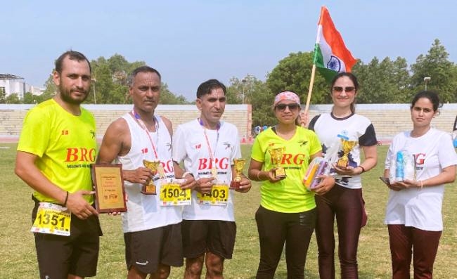 all the runners of bahadurgarh runner group associated with drug free india campaign five runners won prizes in the race