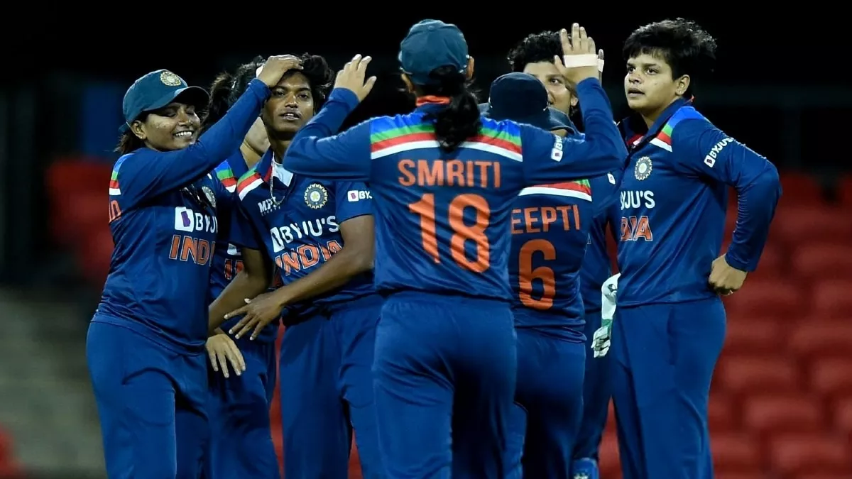 INDW VS SLW T20: श्रीलंका के खिलाफ क्लीन स्वीप के लिए भारतीय गेंदबाजों के सामने 138 रन डिफेंड करने का लक्ष्य