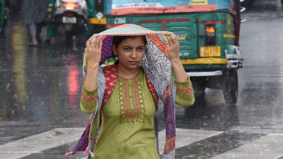Lucknow Weather News: अगले दो दिनों तक होगी झमाझम बारिश, तीन से पांच डिग्री तक गिरेगा पारा - There will be heavy rain for the next two days, the mercury will fall