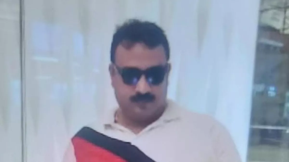 police got important clues in the murder of railway contractor in lucknow four shooters were identified