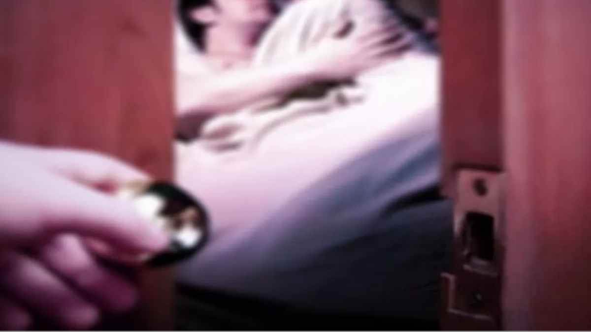 amroha man caught wife with lover in objectionable condition