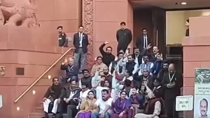 समिति ने संजय सिंह समेत इन सांसदों को आगे ऐसा नहीं करने की दी चेतावनी। (फाइल फोटो)