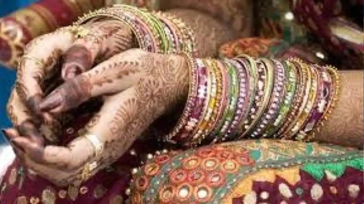 on wedding day groom locked home disappeared with family bride waiting in amroha
