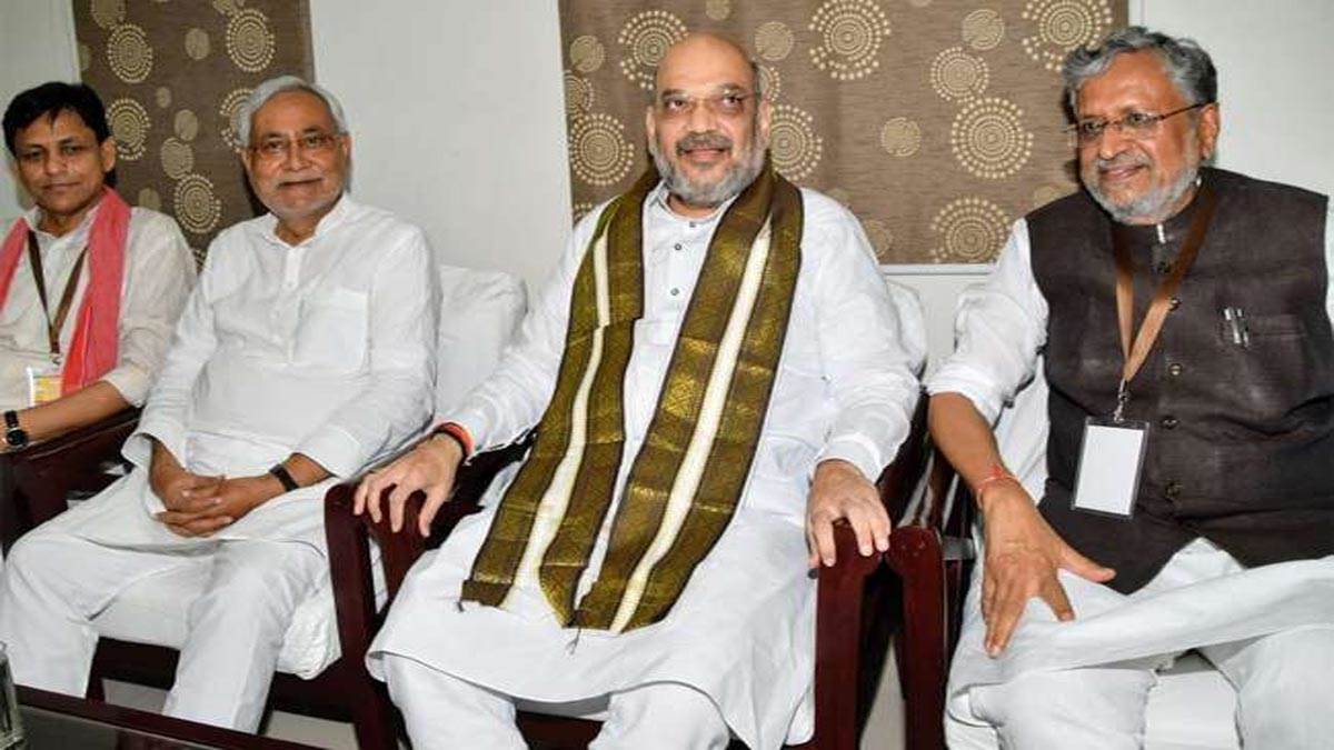https://www.jagranimages.com/images/newimg/27072022/27_07_2022-nitish,_amit_shah_and_sushil_modi_22928845.jpg