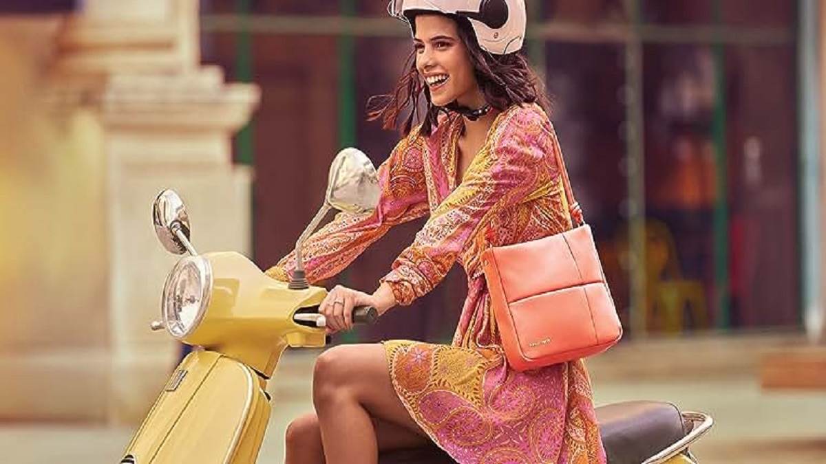 Sling Bags For Women: बैगिट स्लिंग बैग के इन डिजाइन की हो रही महिलाओं में काफी चर्चा, कलर और फैब्रिक है हटकर