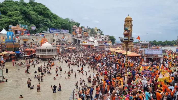 Haridwar News: सभी गंगा घाटों पर पानी बेहद कम, फोटो जागरण