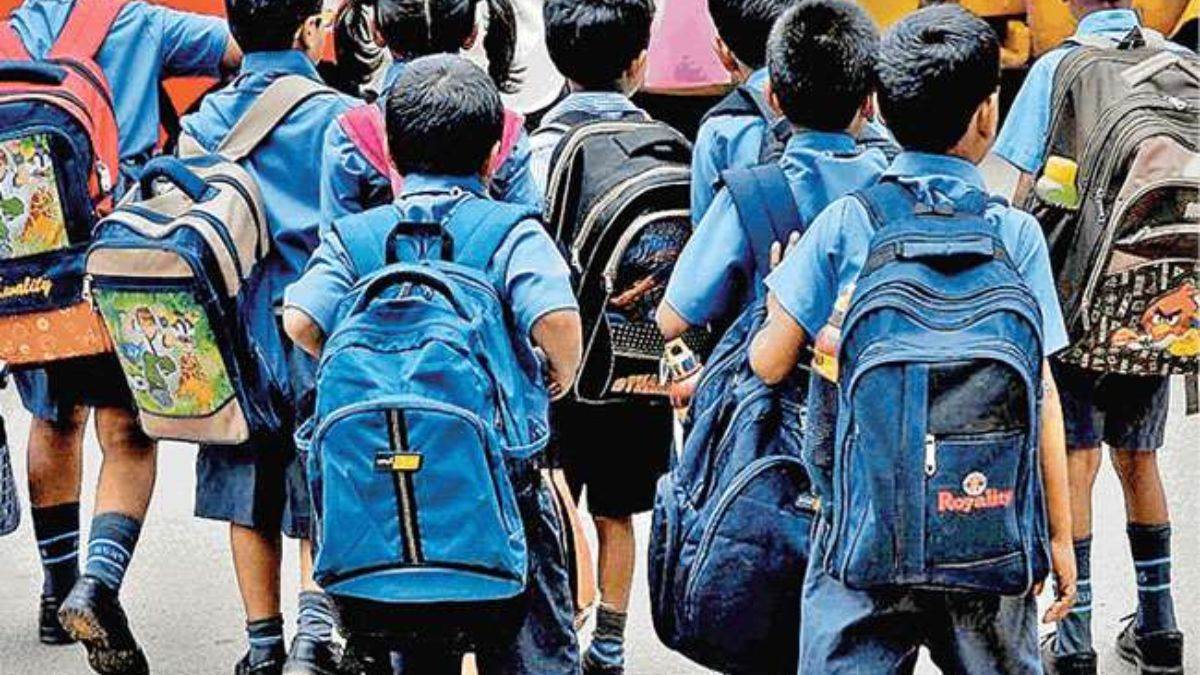 https://www.jagranimages.com/images/newimg/27072024/27_07_2024-school_bag_23766753.jpg