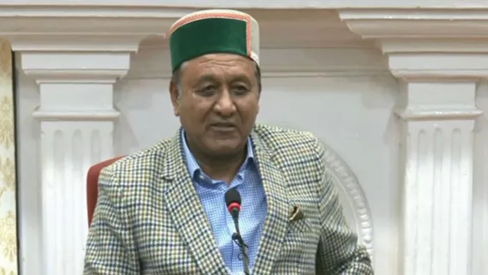 शिमला में पत्रकारों से बातचीत करते मंत्री जगत सिंह नेगी।