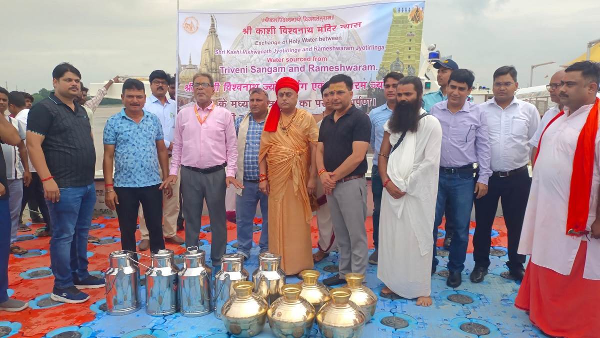 https://www.jagranimages.com/images/newimg/27072025/27_07_2025-prayagraj_triveni_23996004.jpg