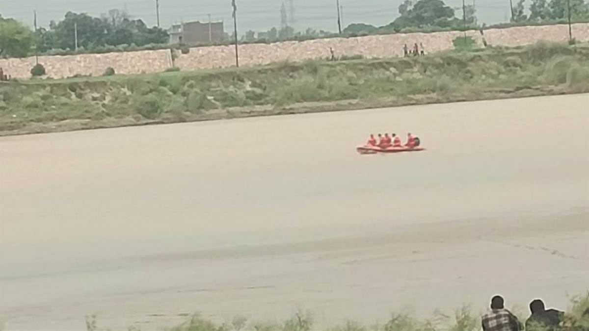 missing youth feared to have jumped into saryu river near tanda bridge