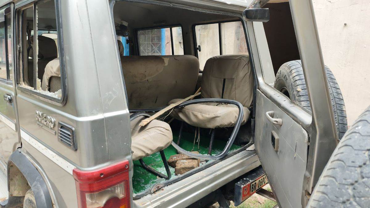 https://www.jagranimages.com/images/newimg/27072025/27_07_2025-sheohar_excise_team_attacked_23995865.jpg