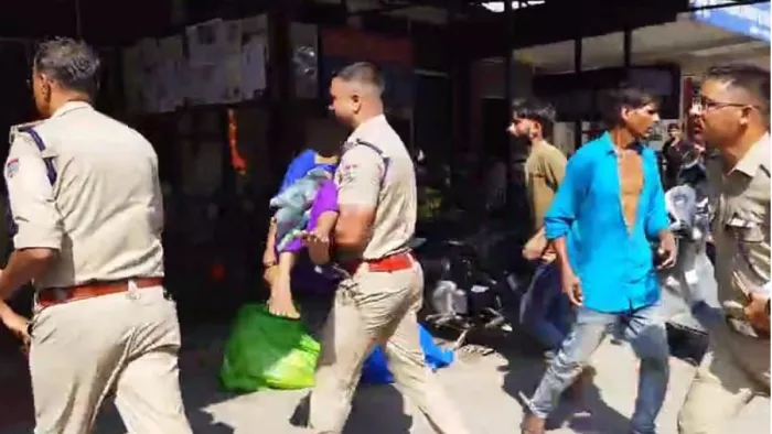 घटना में 06 लोगों की मौत हुई है। जागरण