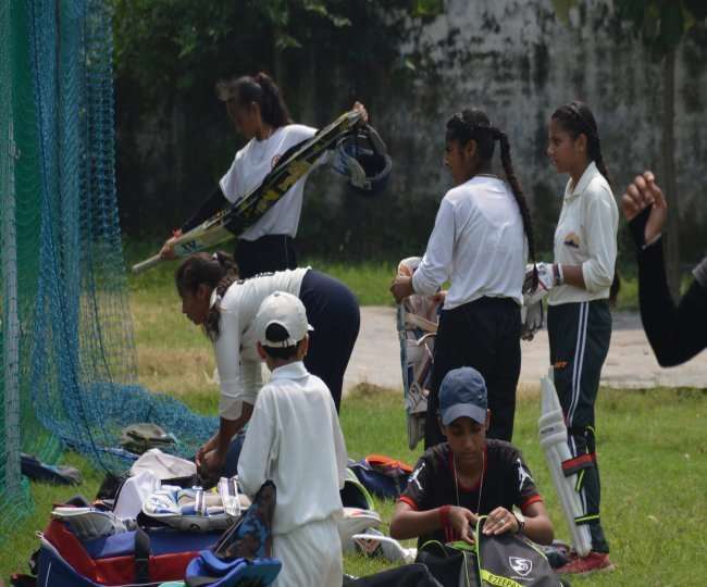 https://www.jagranimages.com/images/newimg/27082021/27_08_2021-cricket-trials-jammu_21966468.jpg
