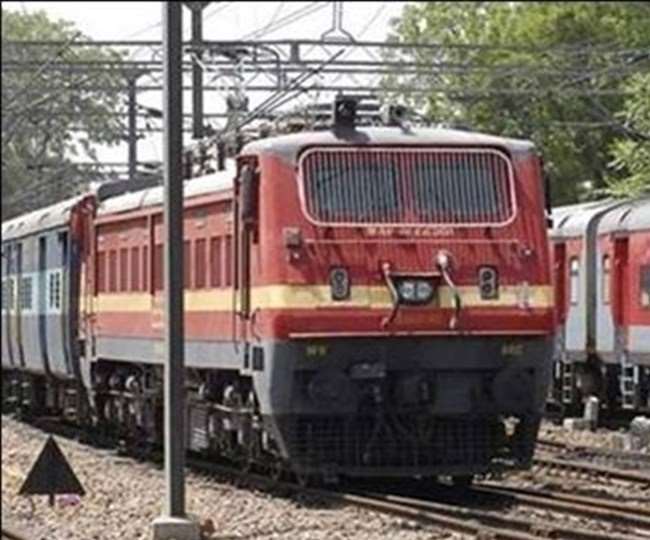 Local Train Services : लोकल ट्रेनों की बढ़ेगी रफ्तार, UP-दिल्ली व हरियाणा के यात्रियों को मिलेगा लाभ