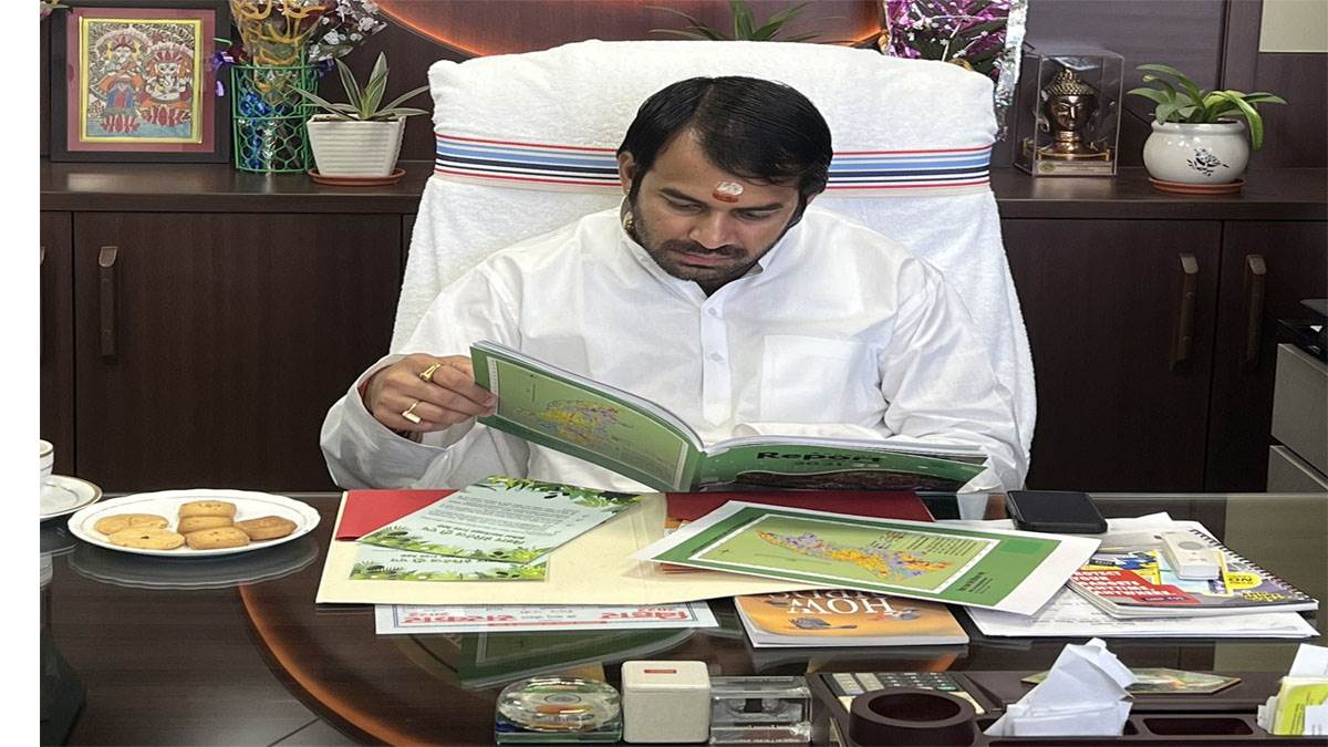 https://www.jagranimages.com/images/newimg/27082022/27_08_2022-tej_pratap_yadav_23016882_6425574.jpg
