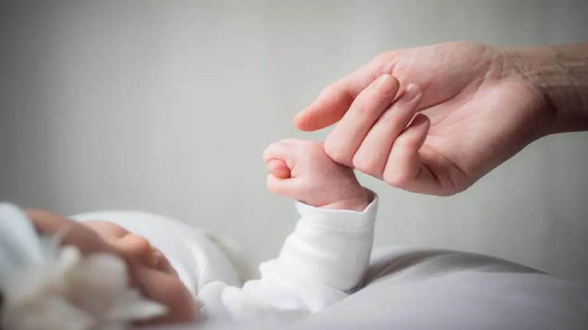https://www.jagranimages.com/images/newimg/27082023/27_08_2023-child_born_23514545.jpg