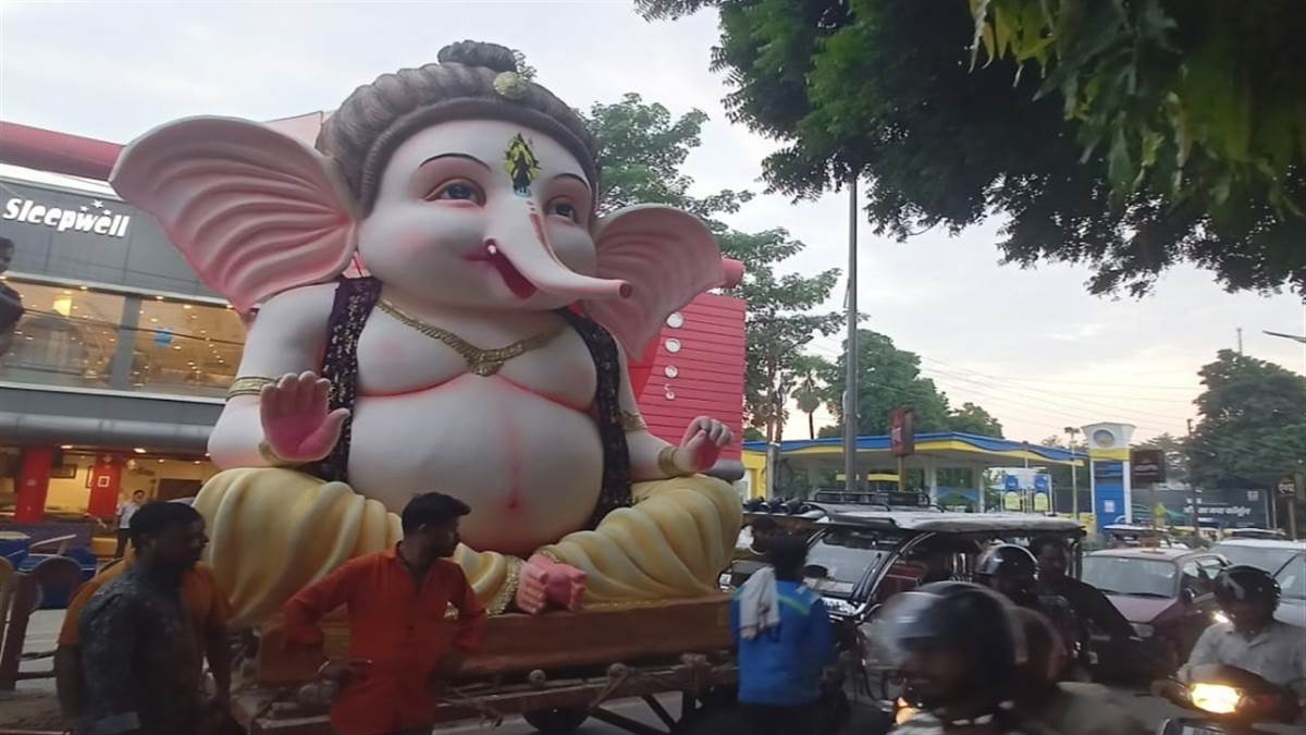 https://www.jagranimages.com/images/newimg/27082025/27_08_2025-26gkc_m_76_26082025_496.jpg