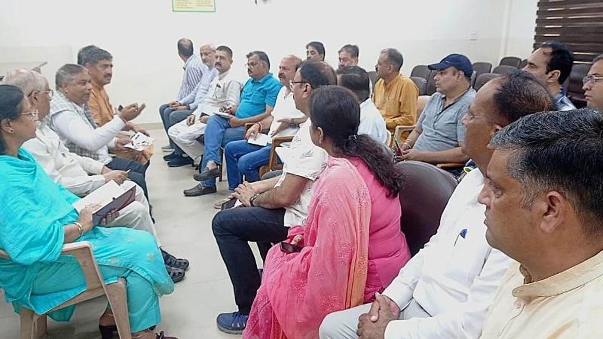 https://www.jagranimages.com/images/newimg/27082025/27_08_2025-bjp_news_24027084.jpg
