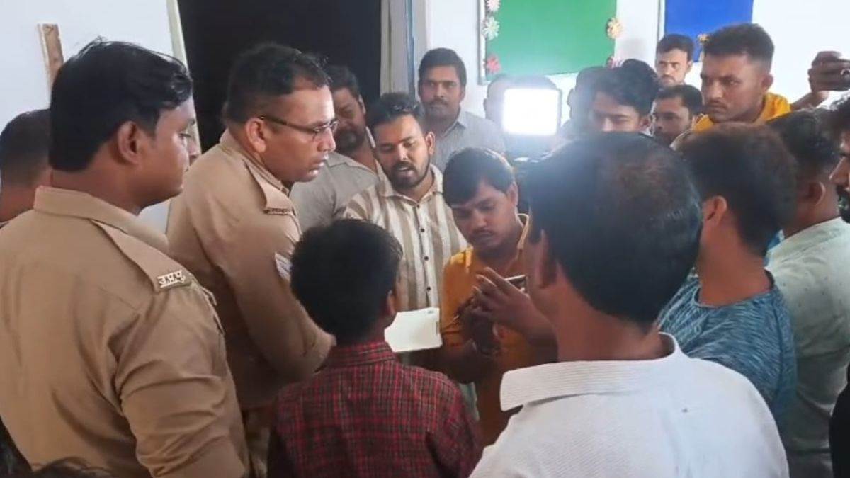 https://www.jagranimages.com/images/newimg/27082025/27_08_2025-etah_ram_newss_24026347.jpg