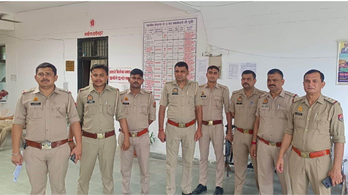 https://www.jagranimages.com/images/newimg/27082025/27_08_2025-hapur_police_1_24026880.jpg
