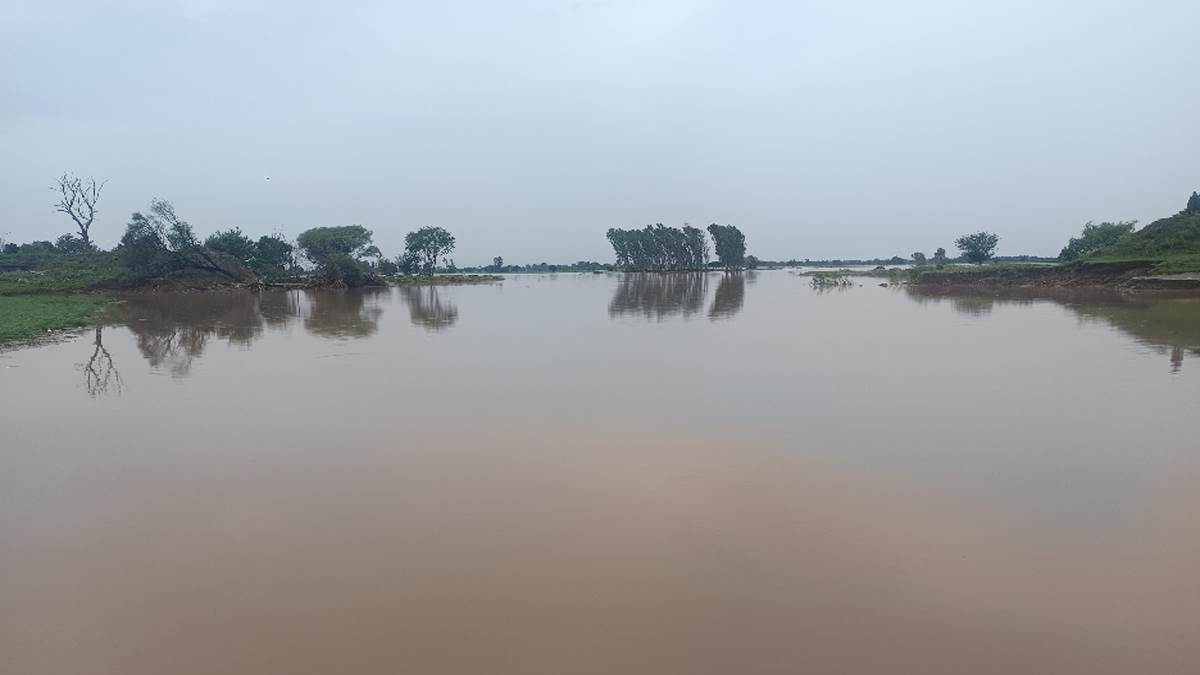 https://www.jagranimages.com/images/newimg/27082025/27_08_2025-jammu_border_24026877.jpg
