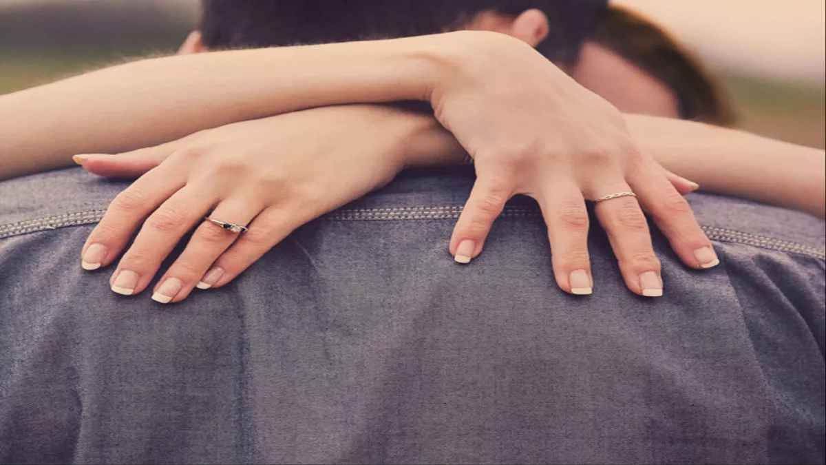 https://www.jagranimages.com/images/newimg/27082025/27_08_2025-love_24026725.jpg