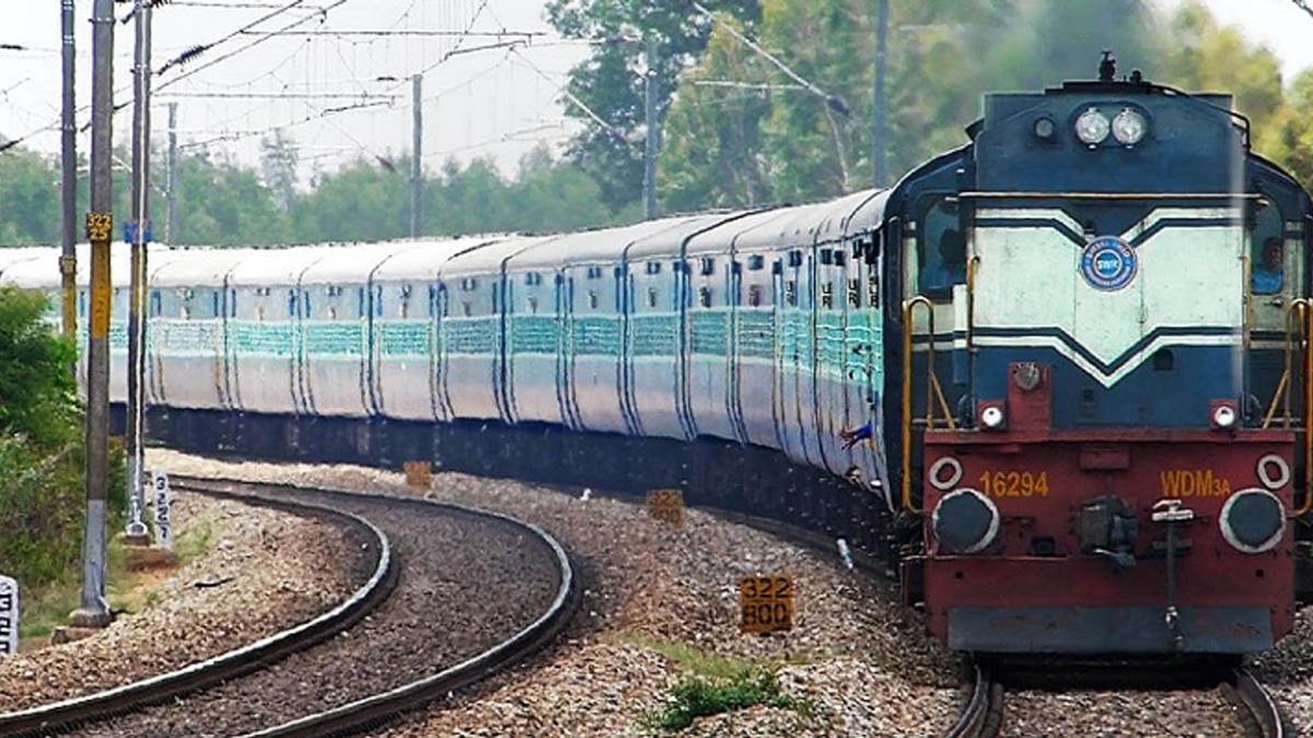 https://www.jagranimages.com/images/newimg/27082025/27_08_2025-rail_24026227_25852291.jpg