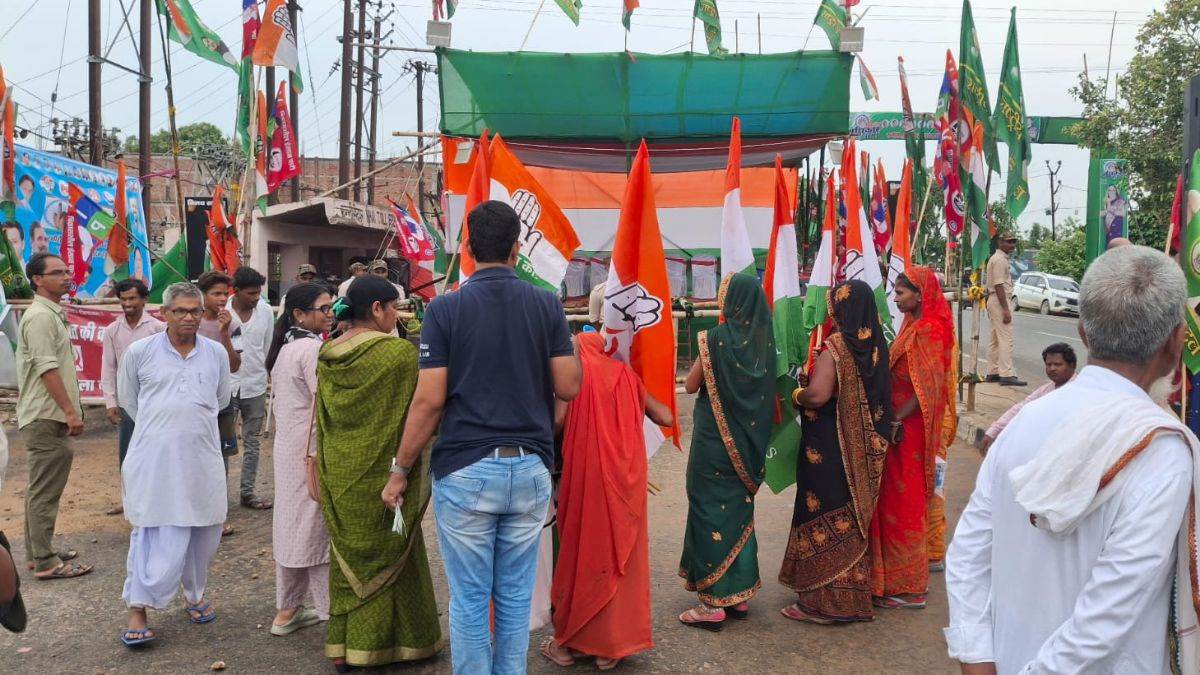 https://www.jagranimages.com/images/newimg/27082025/27_08_2025-voter_adhikar_yatra_sitamarhi_24026915.jpg