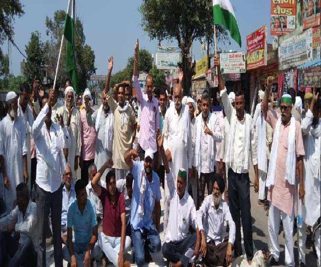 करीब एक घंटे तक जाम लगा रहा।
