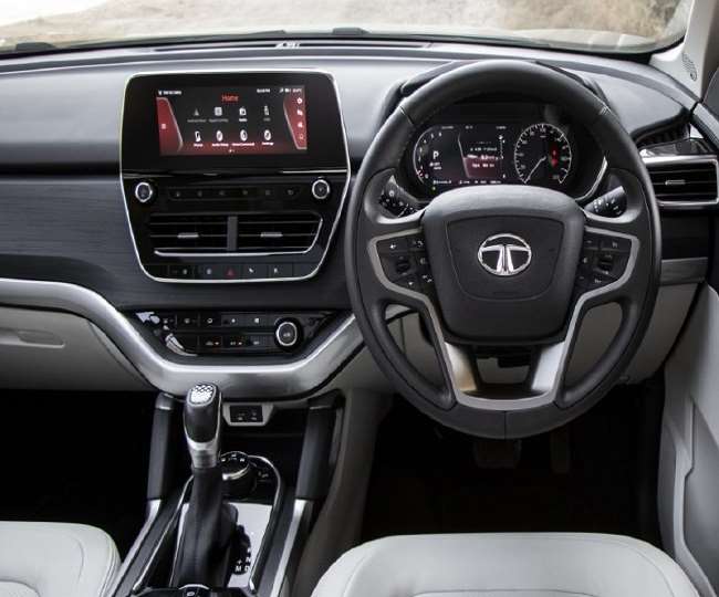 Tata Safari XT और XZ वैरिएंट में कंपनी ने इन नए फीचर्स को जोड़ा