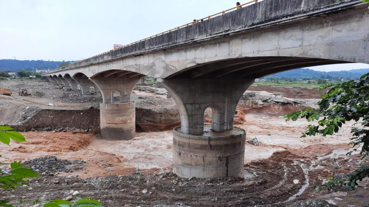 Chakki Bridge: बारिश थमने पर चक्‍की पुल को सुरक्षित करने में जुटा NHAI, विशेषज्ञों की टीम बुलाई