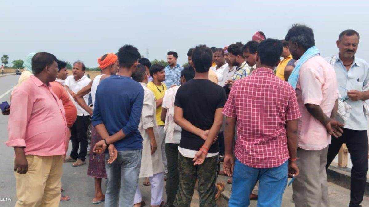 talking about vomiting the woman stopped the bike on the bridge husband was stunned to see what happened then in bihar