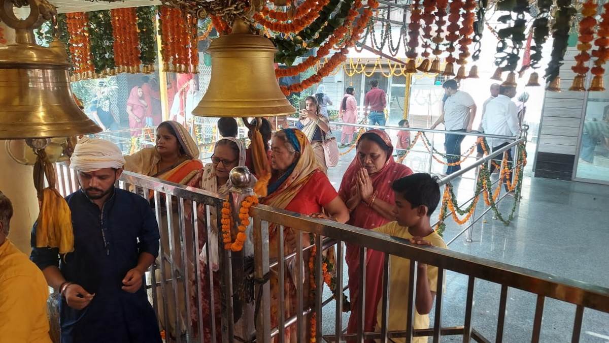 https://www.jagranimages.com/images/newimg/27092022/27_09_2022-durga_temple_23102193.jpg
