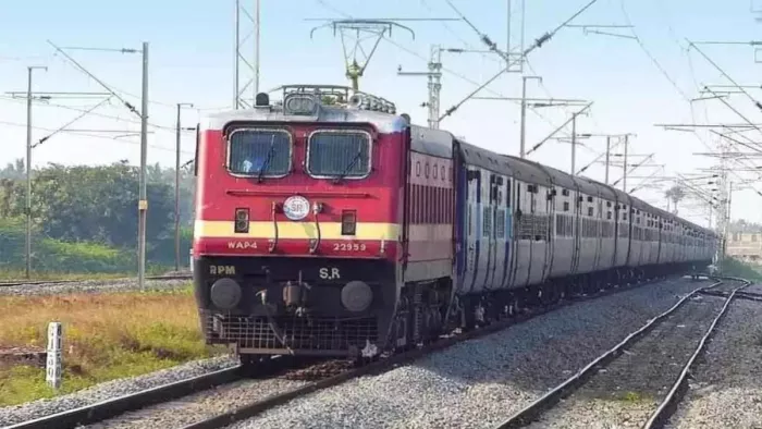 Indian Railways: यात्रीगण कृपया ध्यान दें! हटिया - होसुर स्पेशल ट्रेन का आज होगा परिचालन, समय-सारणी देखें