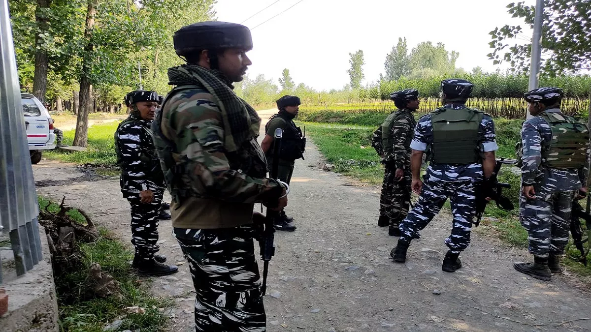 Kulgam Encounter: कश्मीर में जैश-ए-मोहम्मद का पाकिस्तानी आतंकी ढेर, मुठभेड़ में दो नागरिक और सेना का जवान घायल