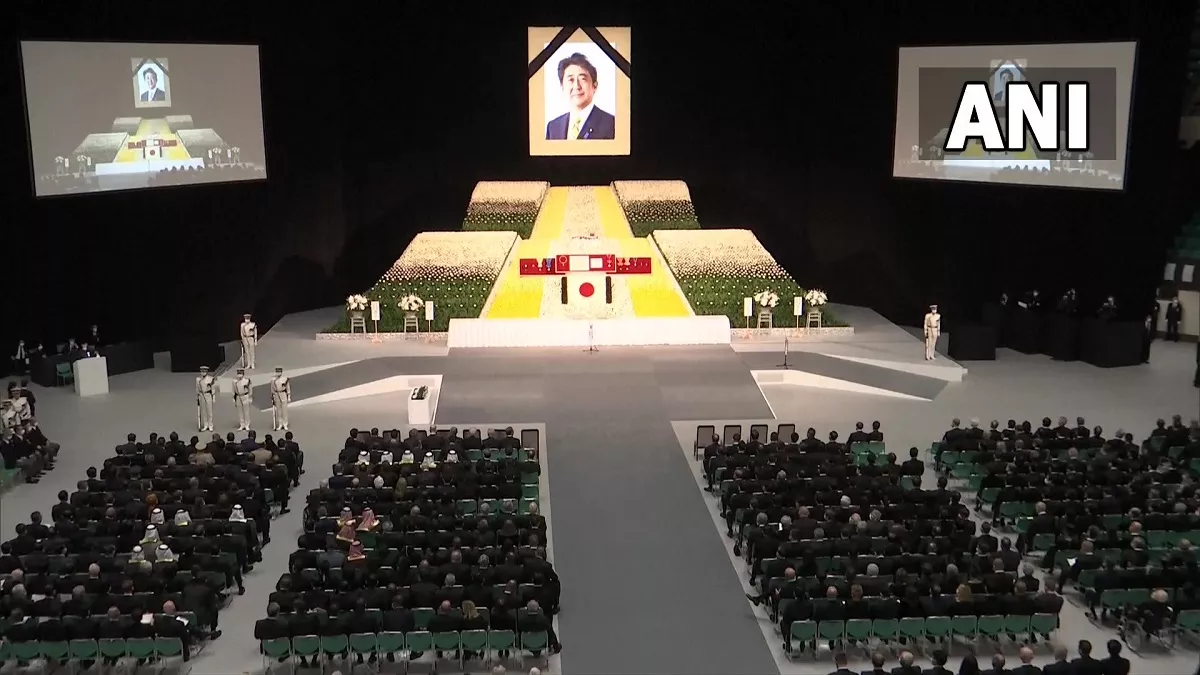 PM Modi in Japan: पूर्व जापानी पीएम शिंजो एबी को याद कर प्रधानमंत्री मोदी हुए भावुक, दी अंतिम विदाई