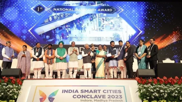 इंदौर शहर (Indore) को देश में सर्वश्रेष्ठ स्मार्ट सिटी के अवार्ड से नवाजा गया।(फोटो सोर्स: जागरण)