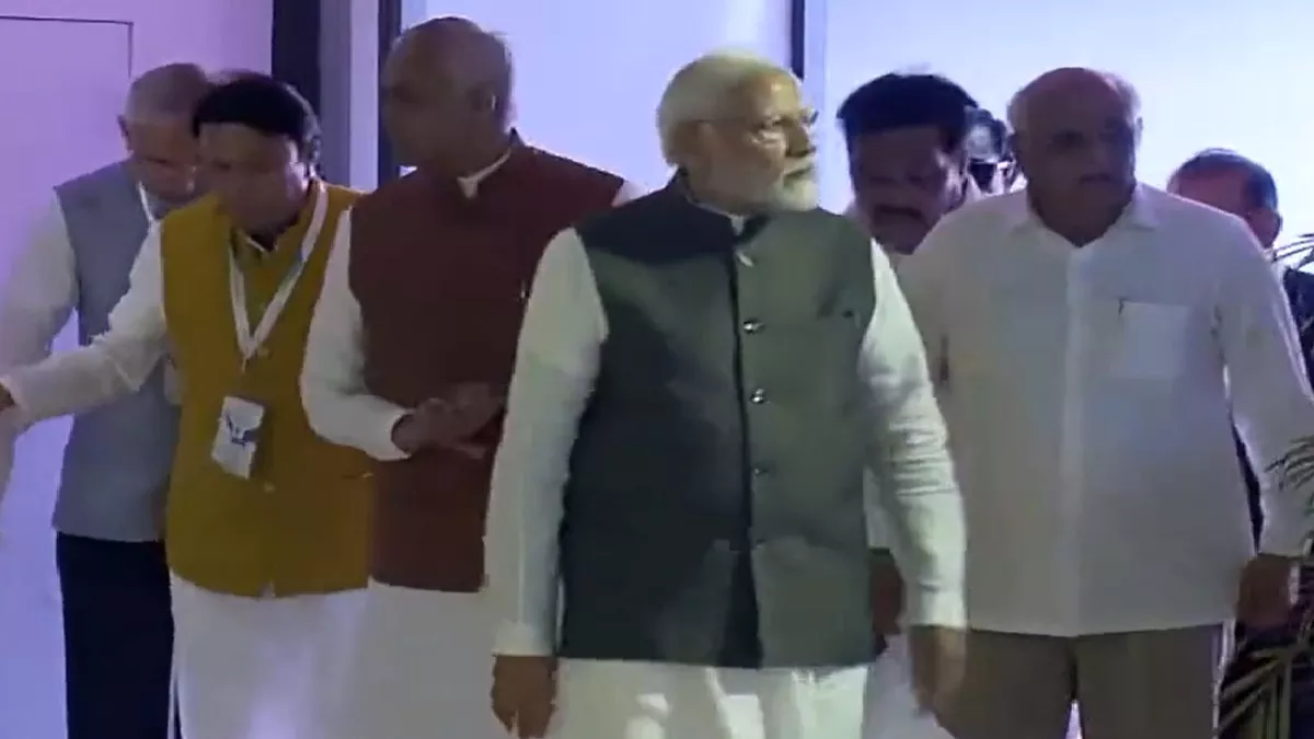 Live- वाइब्रेंट गुजरात समिट में शामिल हुए PM मोदी, बोडेली में 5000 करोड़ से ज्यादा की परियोजनाओं की देंगे सौगात