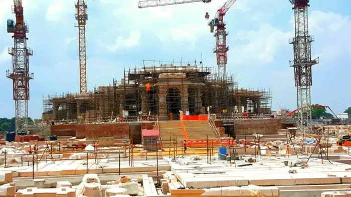 राम मंदिर में रामलला के दर्शन कराएगा संघ परिवार, देशभर से भक्त जाएंगे अयोध्या।