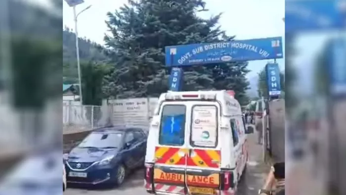 बारामूला में बड़ा सड़क हादसा, कार दुर्घटनाग्रस्त होने से 20 लोग घायल; 4 की हालत गभीर