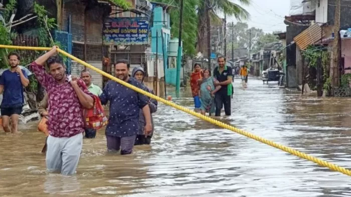 भावनगर बाढ़ में फंसे पुडुचेरी के 25 तीर्थयात्री (FILE PHOTO)