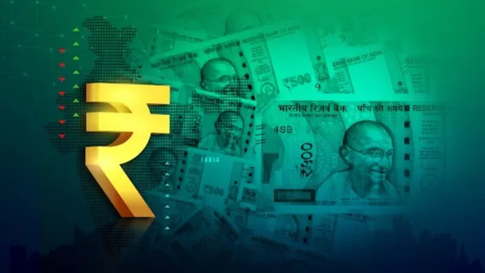 भारत के विदेशी मुद्रा भंडार का एक बड़ा हिस्सा कच्चे तेल की खरीद में इस्तेमाल किया जाता है।