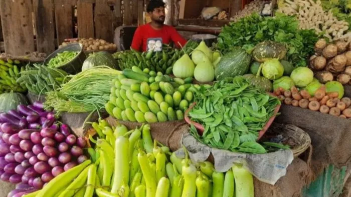 त्योहारों से पहले बढ़े सब्जियों के दाम।