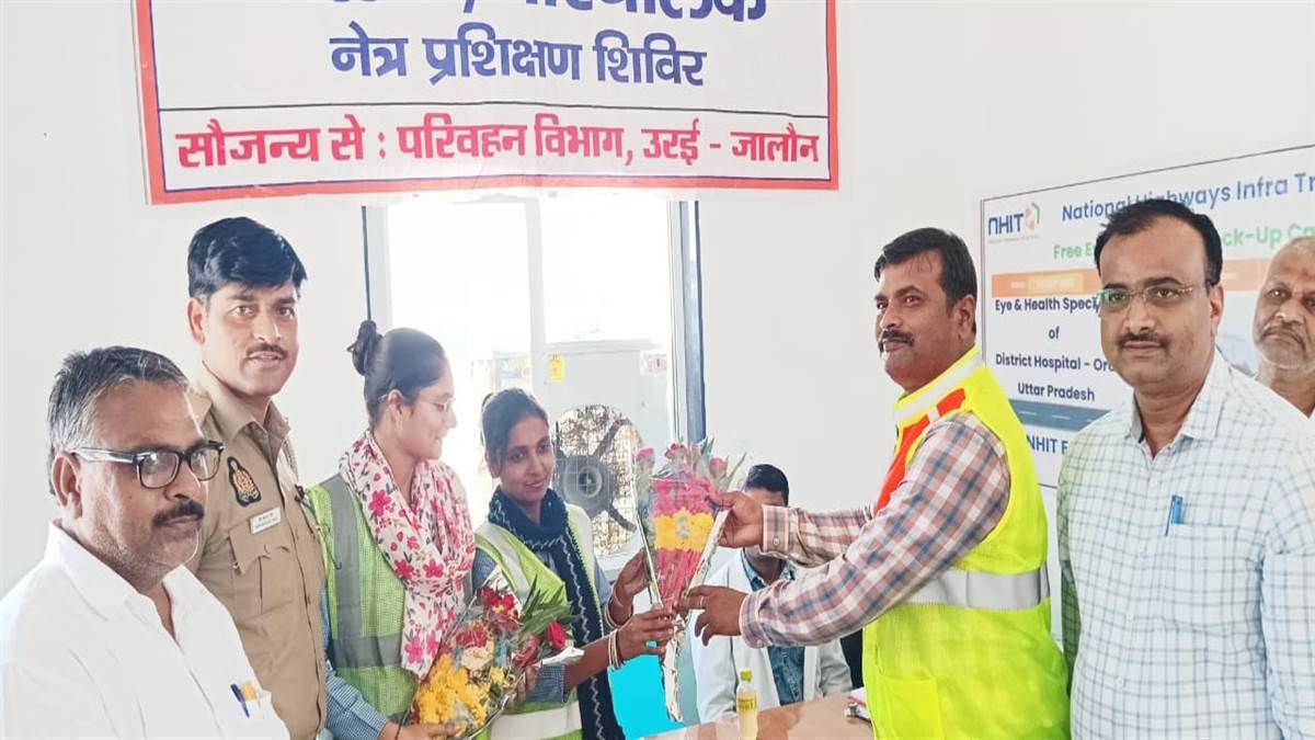 jalaun news health camp held drivers encouraged to follow traffic rules