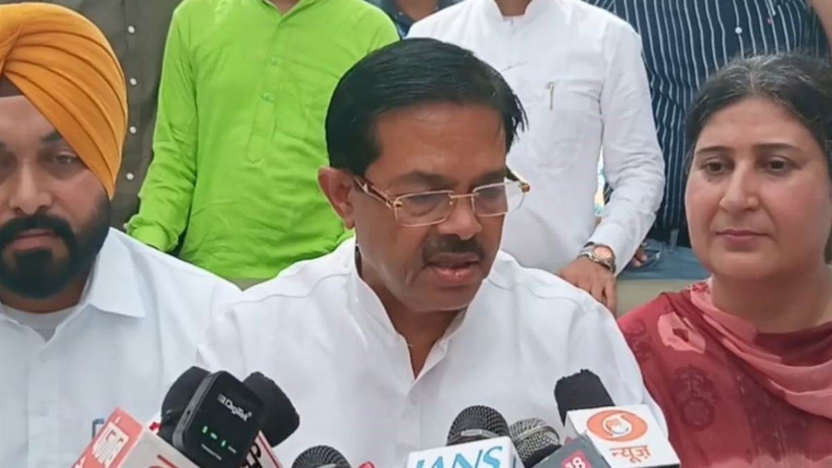 https://www.jagranimages.com/images/newimg/27092025/27_09_2025-bl_verma_24062067.jpg