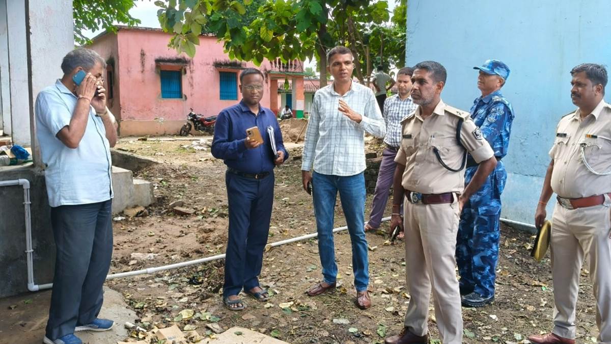 https://www.jagranimages.com/images/newimg/27092025/27_09_2025-election_duty_24062178.jpg