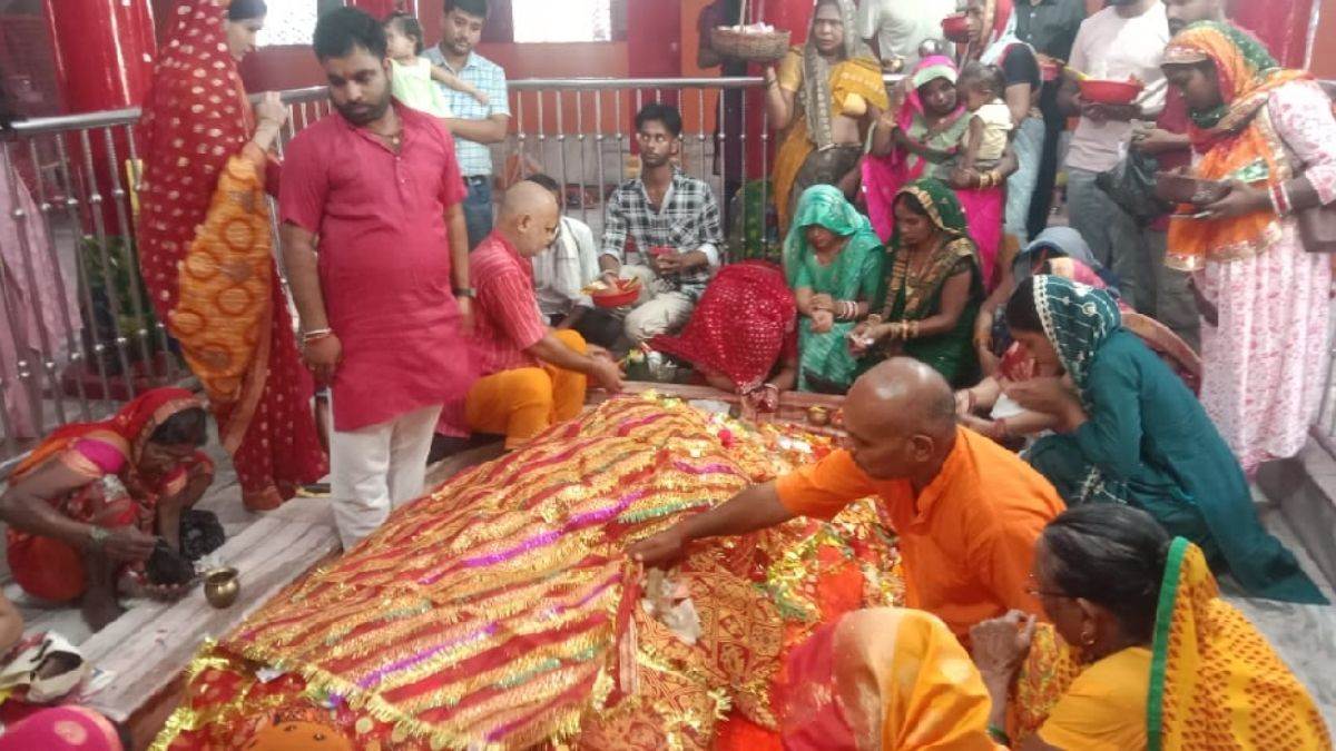 https://www.jagranimages.com/images/newimg/27092025/27_09_2025-mata_rani_mandir_24061950.jpg