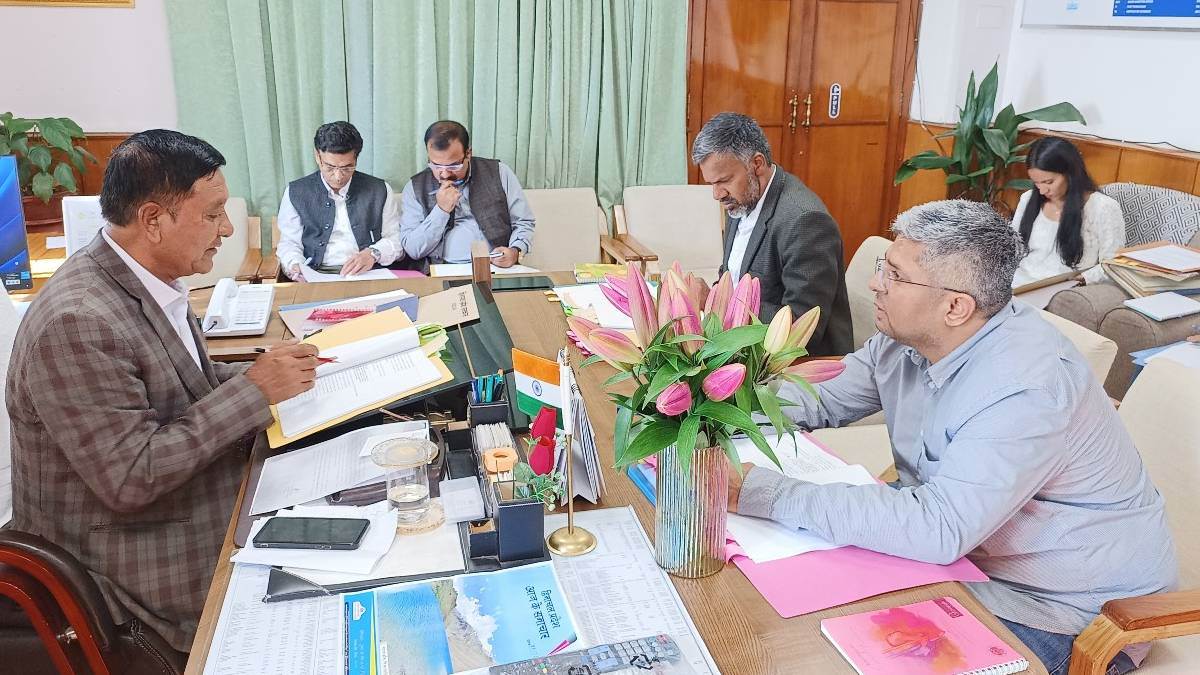 https://www.jagranimages.com/images/newimg/27092025/27_09_2025-news_24061865_13312263.jpg