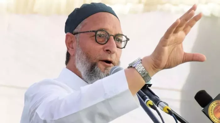 I Love Muhammad विवाद पर ओवैसी का पलटवार